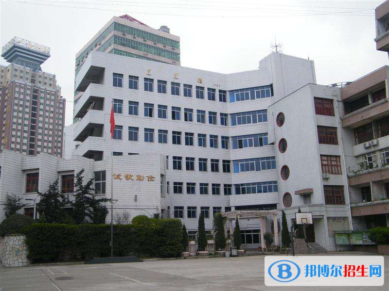 src=http://qirb.com.cn/skin/zhaosheng/image/nopic.gif