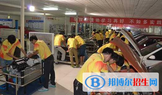 甘肅2022年設(shè)有汽修學(xué)校的公辦大專(zhuān)學(xué)校