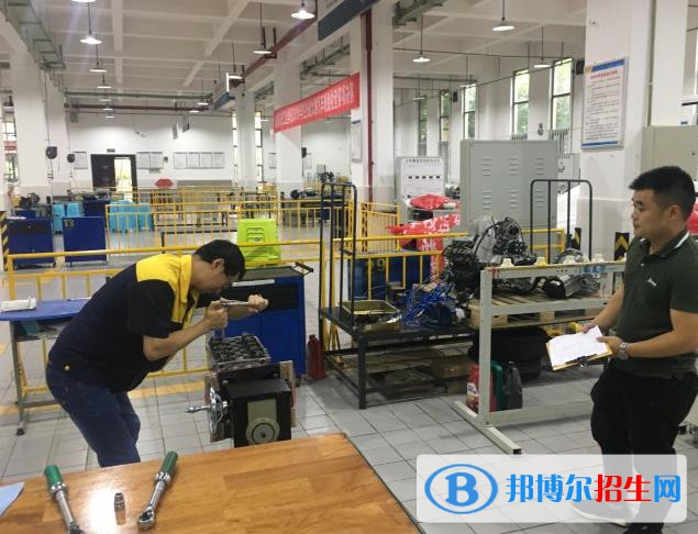 甘肅2022年學(xué)汽修專業(yè)的學(xué)校有哪些