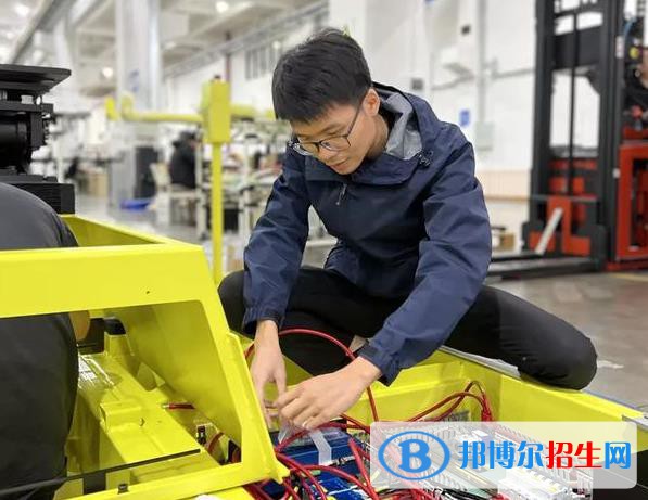 蘭州2022年初中生可以學汽修學校嗎