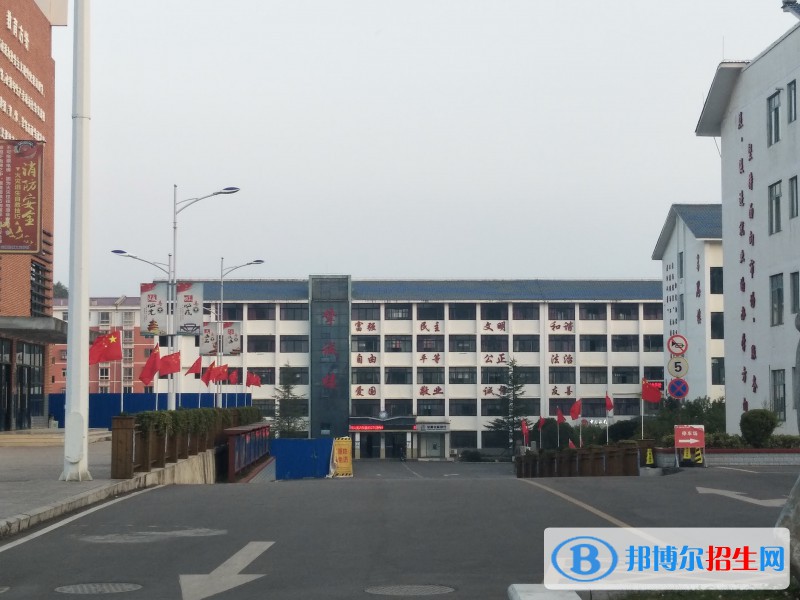src=http://qirb.com.cn/skin/zhaosheng/image/nopic.gif