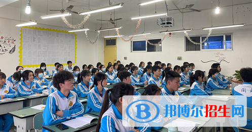 四川國盛技工學校2022年招生辦聯系電話