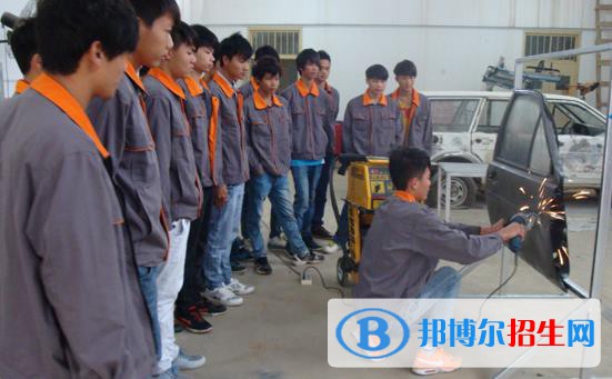 蘭州2022年初中生上汽修學校好嗎