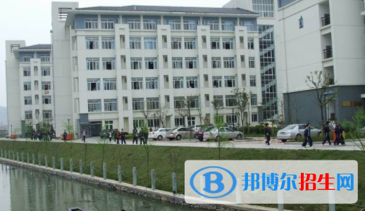 北侖職業(yè)高級(jí)中學(xué)4