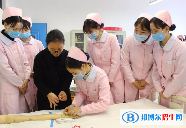 重慶2022年護理學校什么專業(yè)好就業(yè)