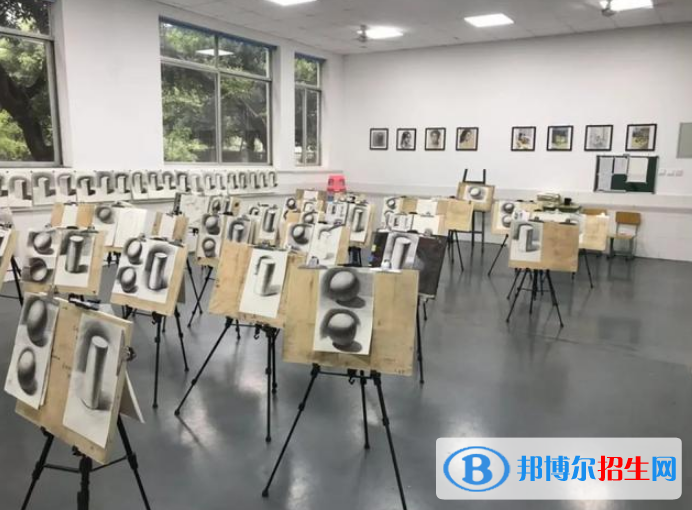 成都2022年初中畢業(yè)可以上什么中專學校