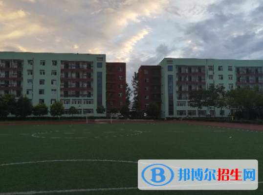 云南省林業(yè)高級(jí)技工學(xué)校2022年學(xué)費(fèi)、收費(fèi)多少