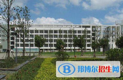 麗江市古城區(qū)職業(yè)高級(jí)中學(xué)2022年報(bào)名條件、招生要求、招生對(duì)象