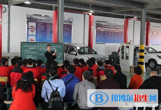 蘭州2022年汽修學(xué)校和幼師哪個(gè)好