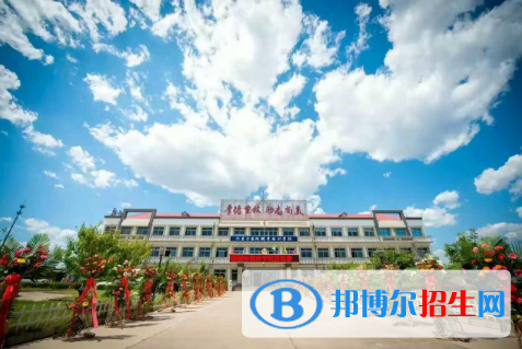 秦皇島東方航空服務(wù)中等專業(yè)學校2022年招生簡章