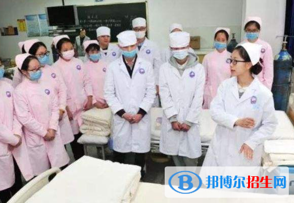 重慶2022年護理學(xué)校有什么專業(yè)適合男生