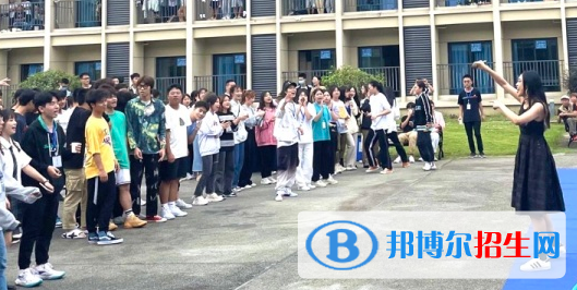 成都交通高級(jí)技工學(xué)校2022年學(xué)費(fèi)、收費(fèi)多少