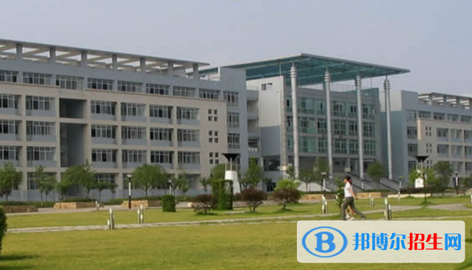 重慶五一技師學(xué)院2022年報(bào)名條件、招生要求、招生對(duì)象