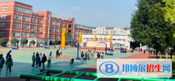 成都市機械高級技工學(xué)校2022年宿舍條件