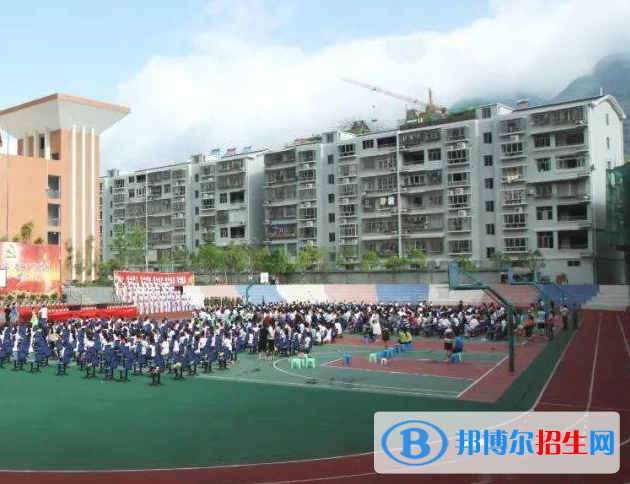 重慶巫溪縣職業(yè)教育中心2022年報(bào)名條件、招生要求、招生對(duì)象
