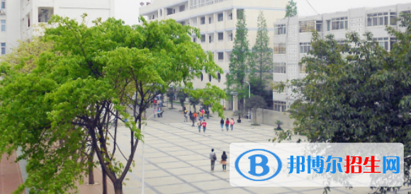 成都洞子口職業(yè)高級中學2022年學費、收費多少