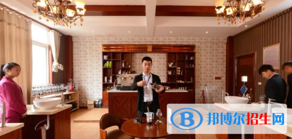 遵義旅游學(xué)校2022年報(bào)名條件、招生要求、招生對(duì)象