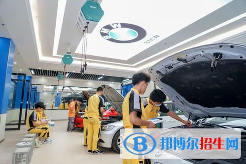 蘭州2022年女生讀汽修學(xué)校好嗎?