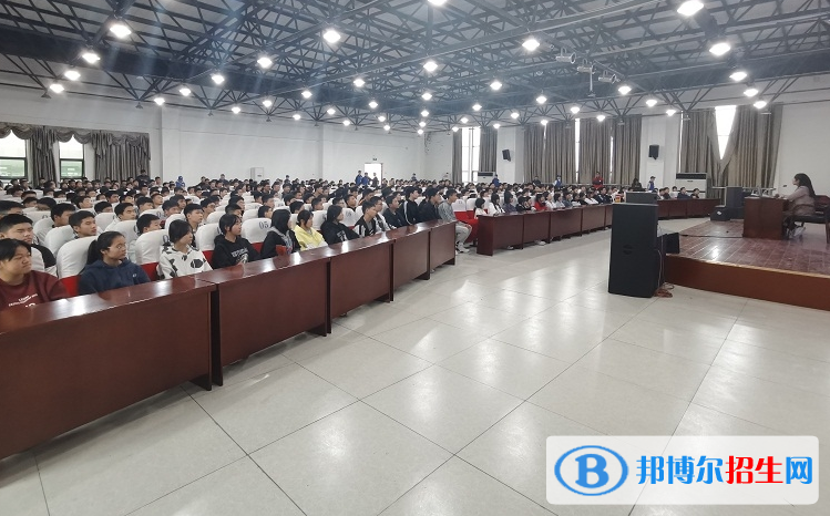 重慶榮昌區(qū)職業(yè)教育中心2022年報名條件、招生要求、招生對象