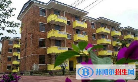 黔南民族衛(wèi)生學校怎么樣、好不好