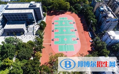 江蘇模特藝術(shù)學(xué)校2022年招生辦聯(lián)系電話(huà)