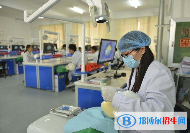 重慶2022年護理學校學什么的