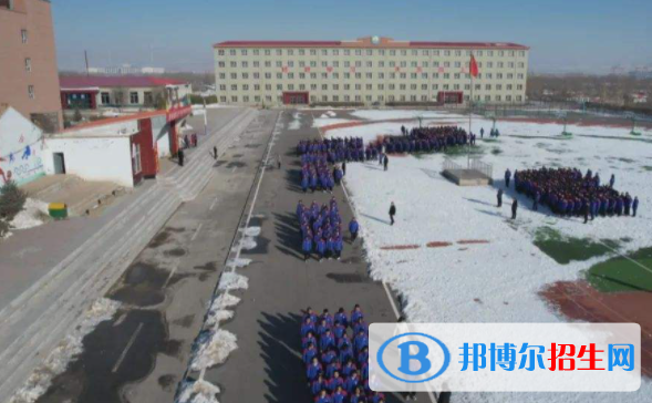 康保職教中心2022年招生辦聯(lián)系電話(huà)