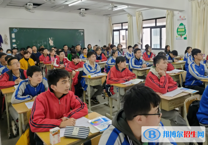 都江堰玉堂中學(xué)2022年學(xué)費(fèi)、收費(fèi)多少