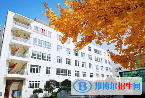 成都市鐵路中學(xué)校2022年學(xué)費(fèi)、收費(fèi)多少