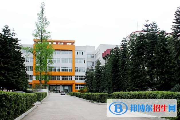 四川省雅安中學怎么樣、好不好