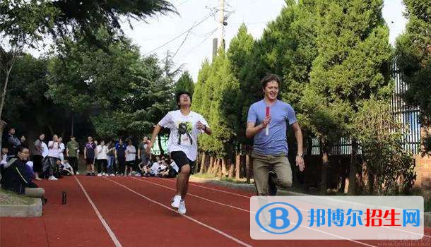  上海常青藤學校怎么樣