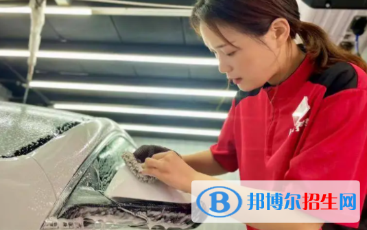 杭州2022年汽修學(xué)校都有什么專(zhuān)業(yè)適合女生