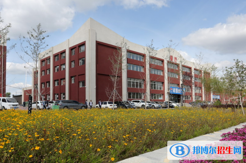 吉林省四平衛(wèi)生學校2022年招生辦聯(lián)系電話