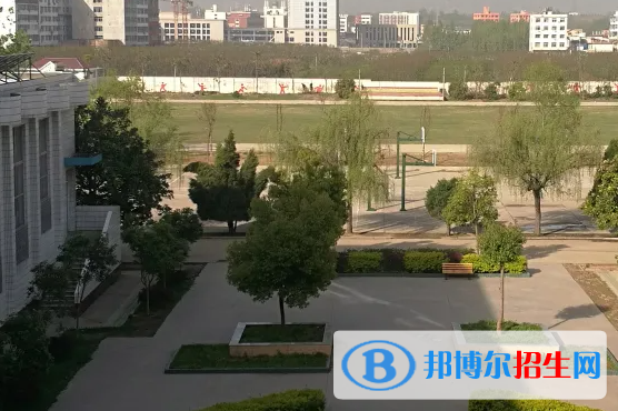 內(nèi)鄉(xiāng)縣職業(yè)中等專業(yè)學(xué)校2022年學(xué)費、收費多少
