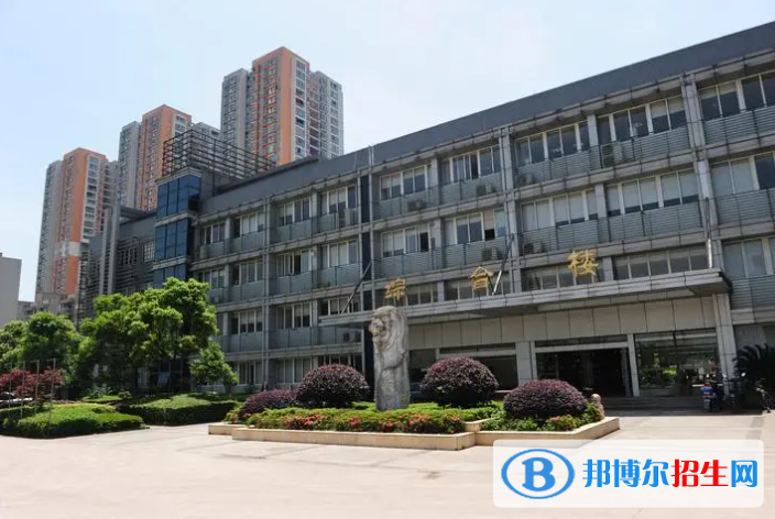 重慶2022年軌道交通學(xué)校較好的大專學(xué)校