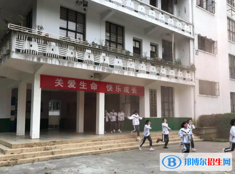 閩東衛(wèi)生學(xué)校2022年報(bào)名條件、招生要求、招生對(duì)象