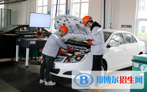 成都2022年讀什么汽修學校最有前途