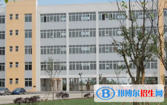 濮陽雜技藝術(shù)學校2022年招生辦聯(lián)系電話
