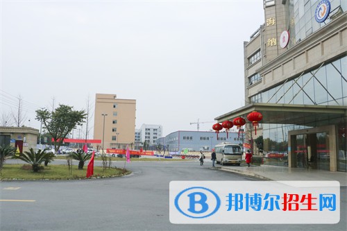 四川科華高級技工學校網(wǎng)站網(wǎng)址