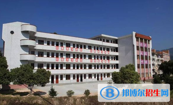 貴州2022年中專鐵路學(xué)?？梢钥即髮? width=