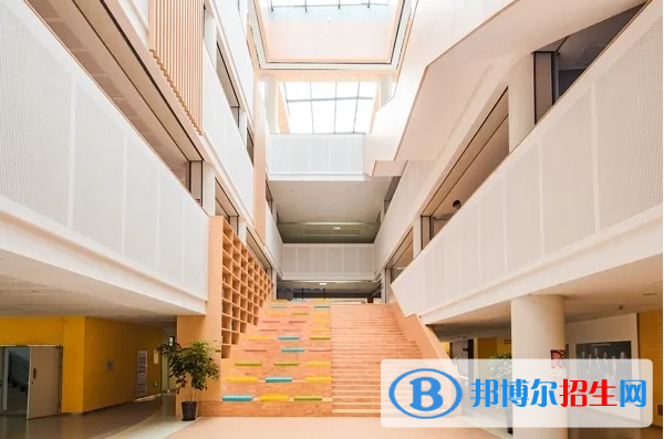 蘇州北美國(guó)際高級(jí)中學(xué)2022年入學(xué)考試