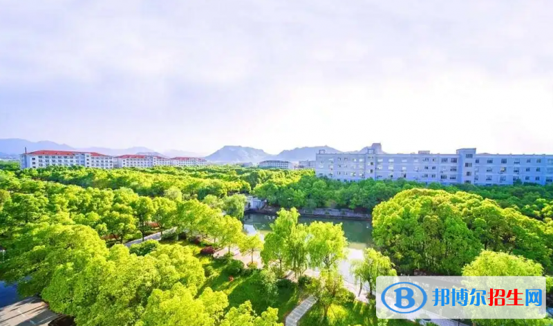 安吉上墅私立高級中學(xué)2022年學(xué)費標(biāo)準