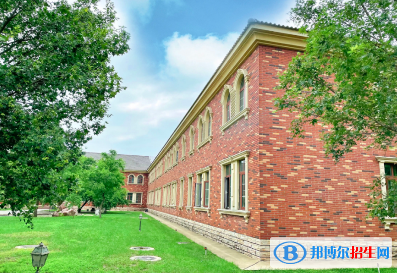 成都青苗國際雙語學(xué)?？孔V嗎