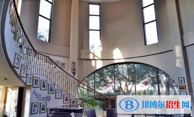 成都麓山國(guó)際光亞學(xué)校高中部2022年入學(xué)條件