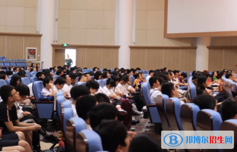 上海外國(guó)語(yǔ)大學(xué)立泰學(xué)院國(guó)際高中部2023年學(xué)費(fèi)標(biāo)準(zhǔn)