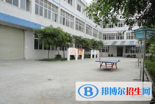 成都華盛航空港職業(yè)學(xué)校招生報名條件