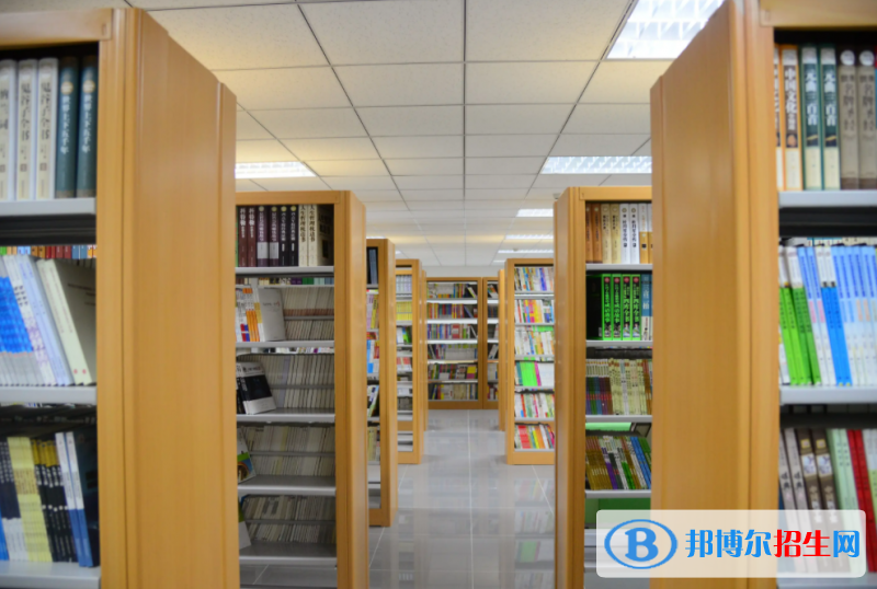 北京新府學外國語學?？孔V嗎