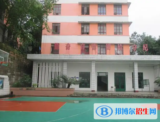 重慶2022年初中生可以去學建筑學校嗎