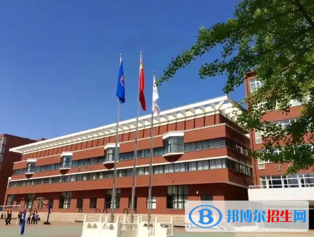 北京新英才國(guó)際學(xué)?？孔V嗎
