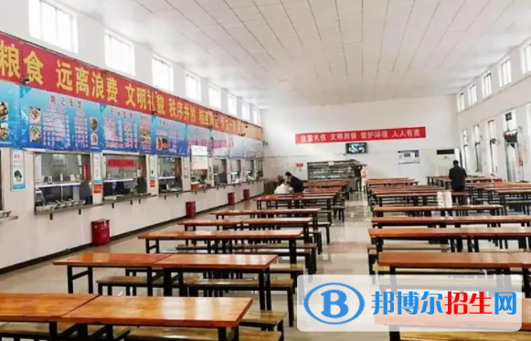 鄭州樹青醫(yī)學(xué)中等專業(yè)學(xué)校食堂